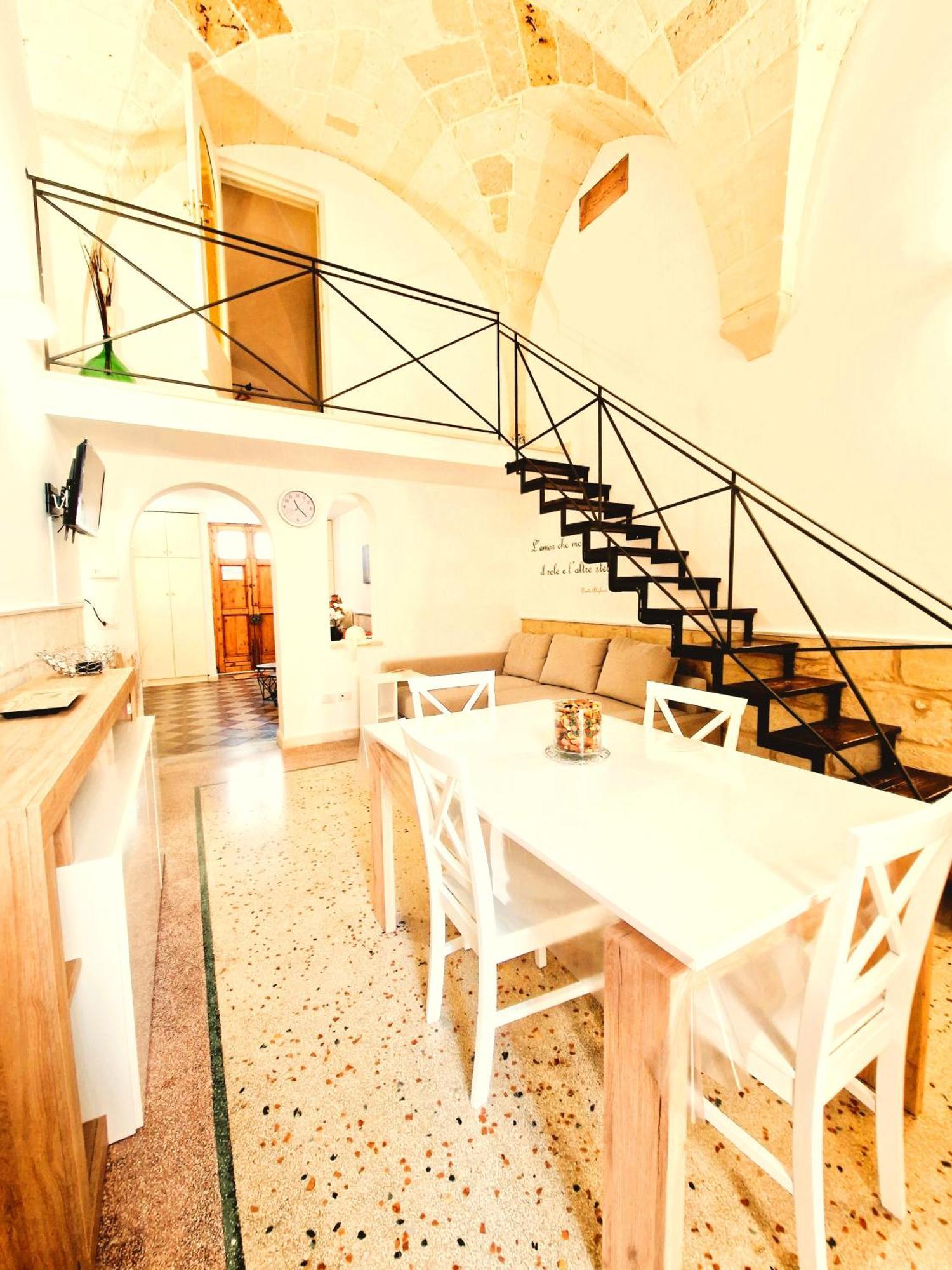 Casa Dante Deliziosa Casa A Due Passi Dal Centro Villa Lecce Exterior photo